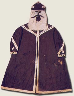 Ku Klux Klan robe and hood, applique and painted linen, Lincoln County, Tennessee, c. 1866. (Chicago Historical Society)