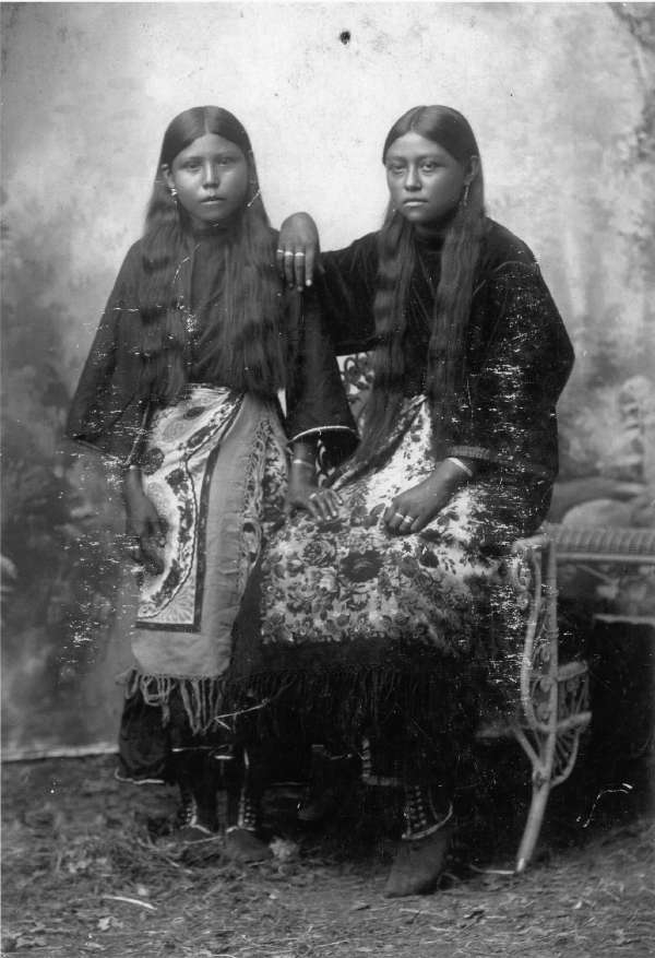 Kiowa Girls